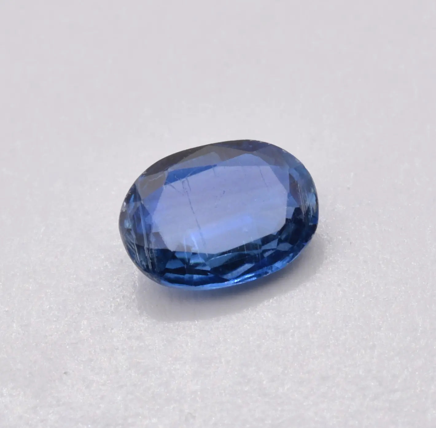 Disthène ou Cyanite 0,88ct - pierre précieuse - gemme