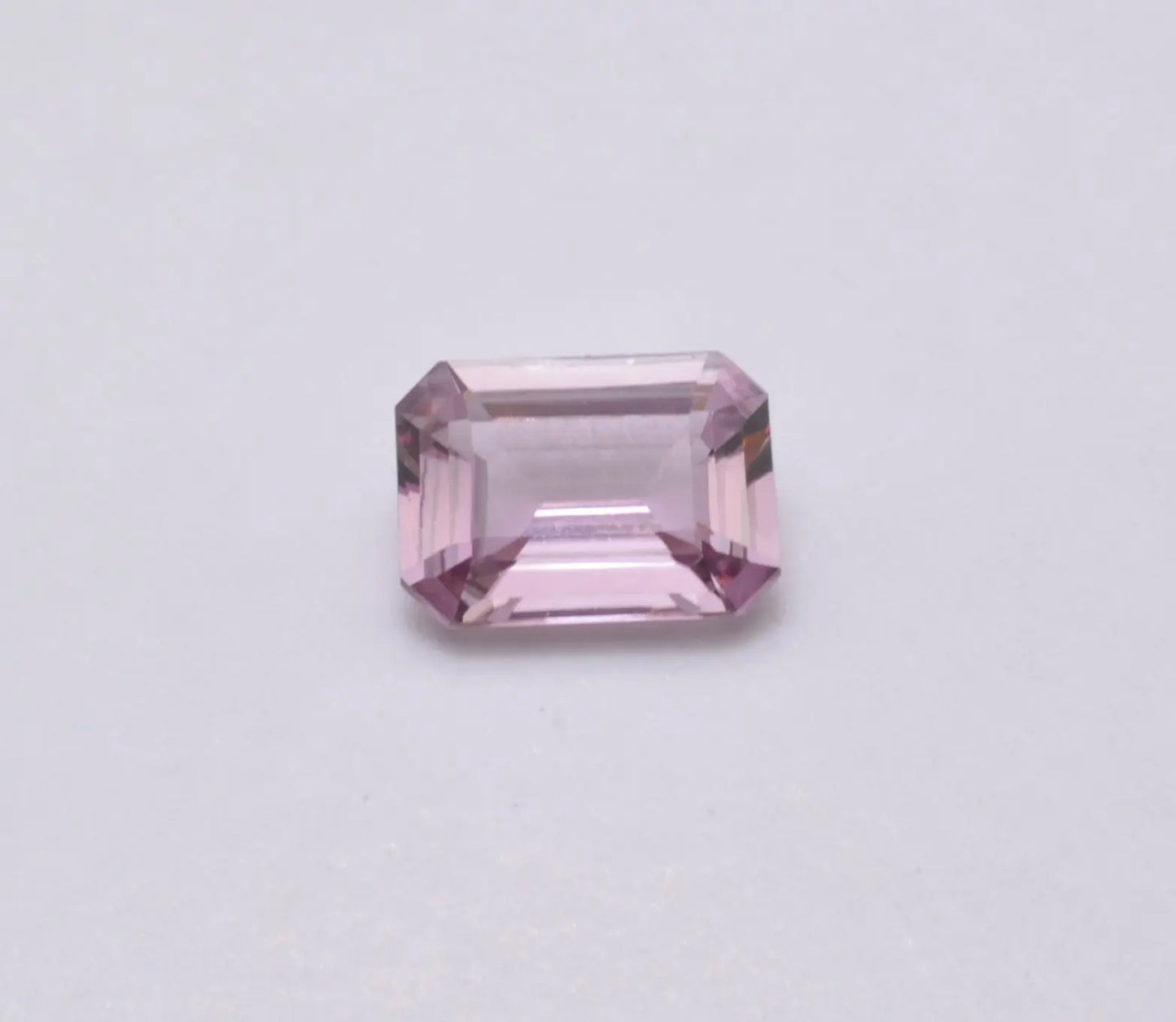 gemme taillée Diaspore Rose Rectangle 1,37ct