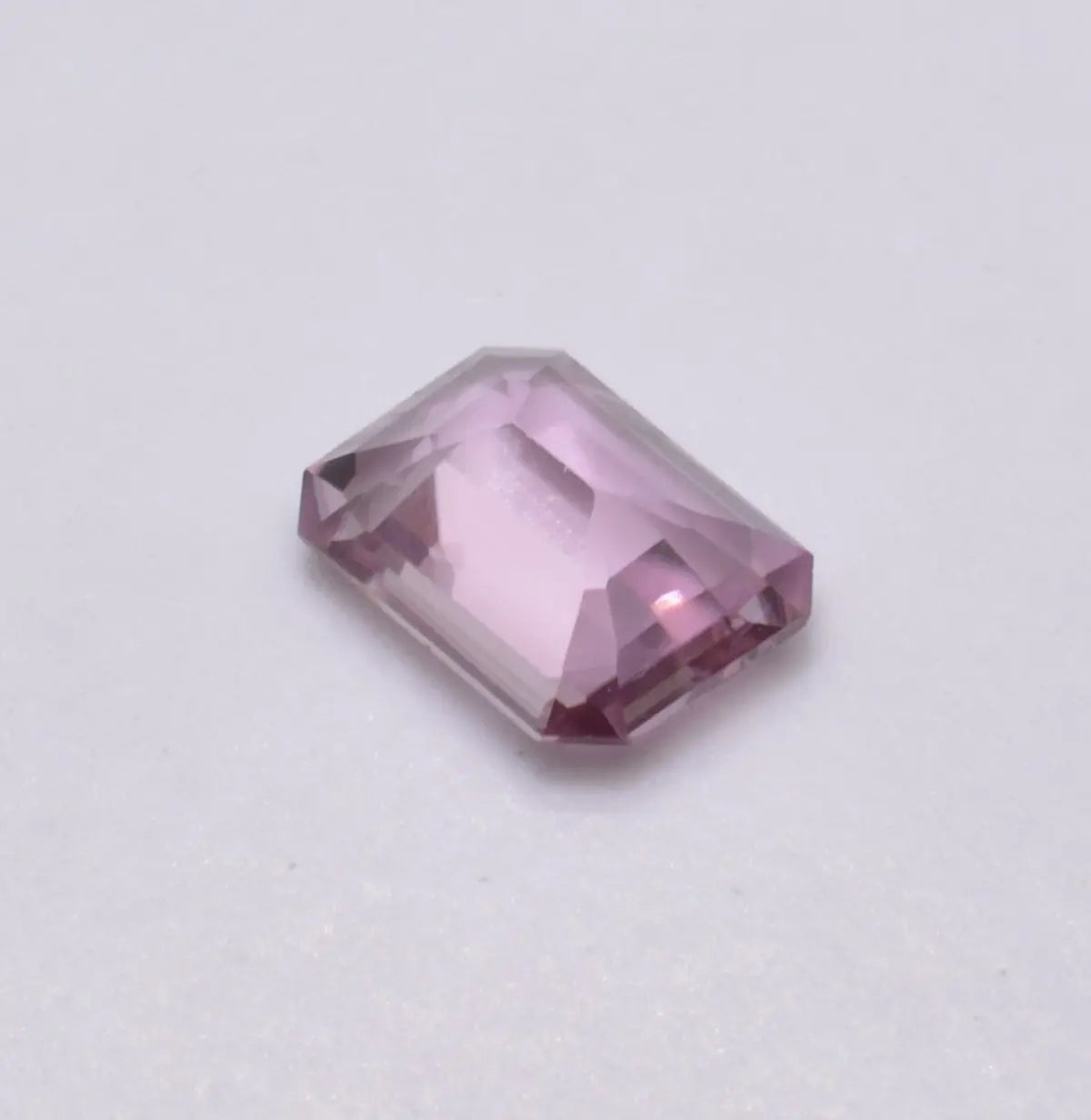 Diaspore Rose Rectangle 1,37ct - pierre précieuse - gemme