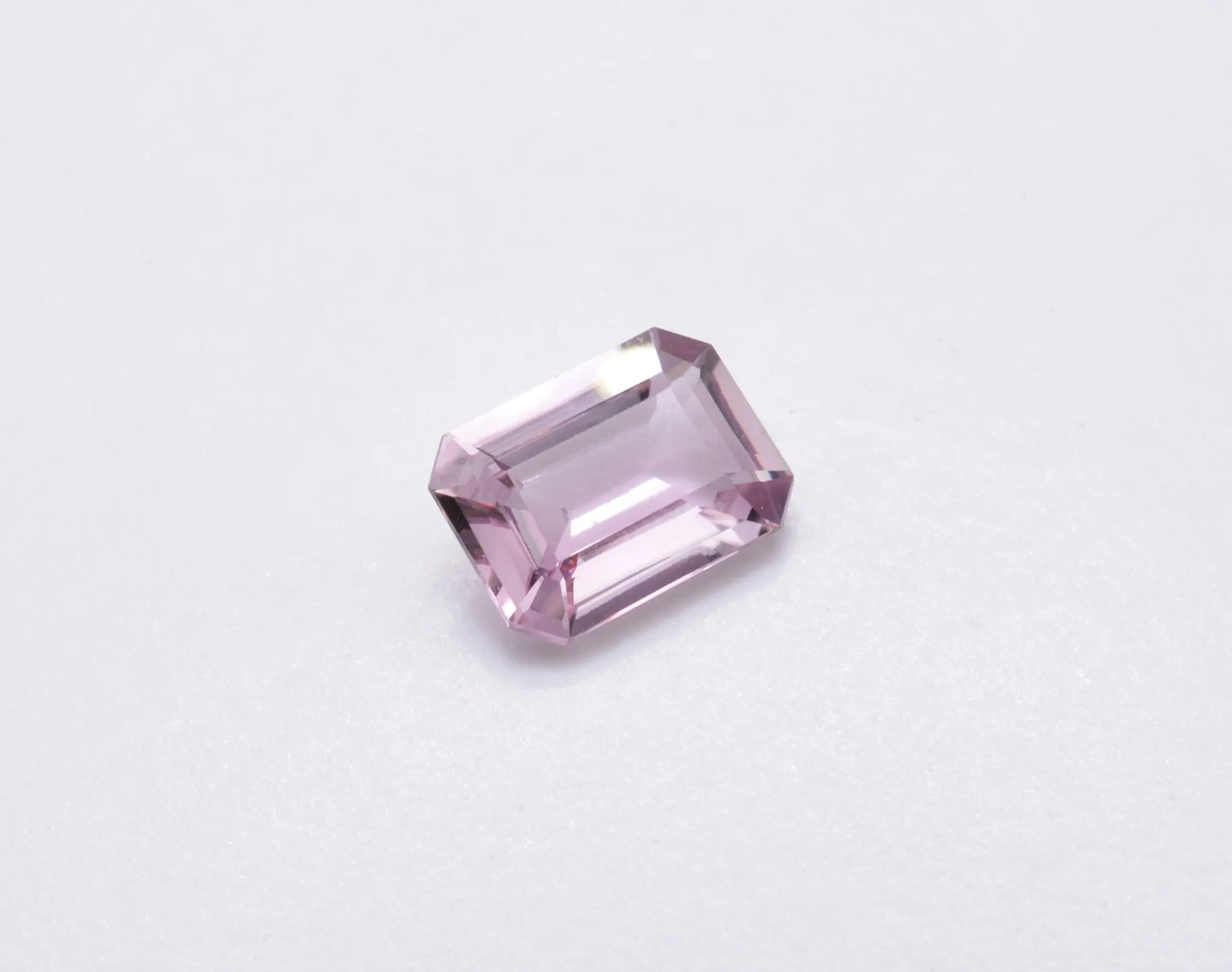 Diaspore Rose Rectangle 1,37ct - pierre précieuse - gemme
