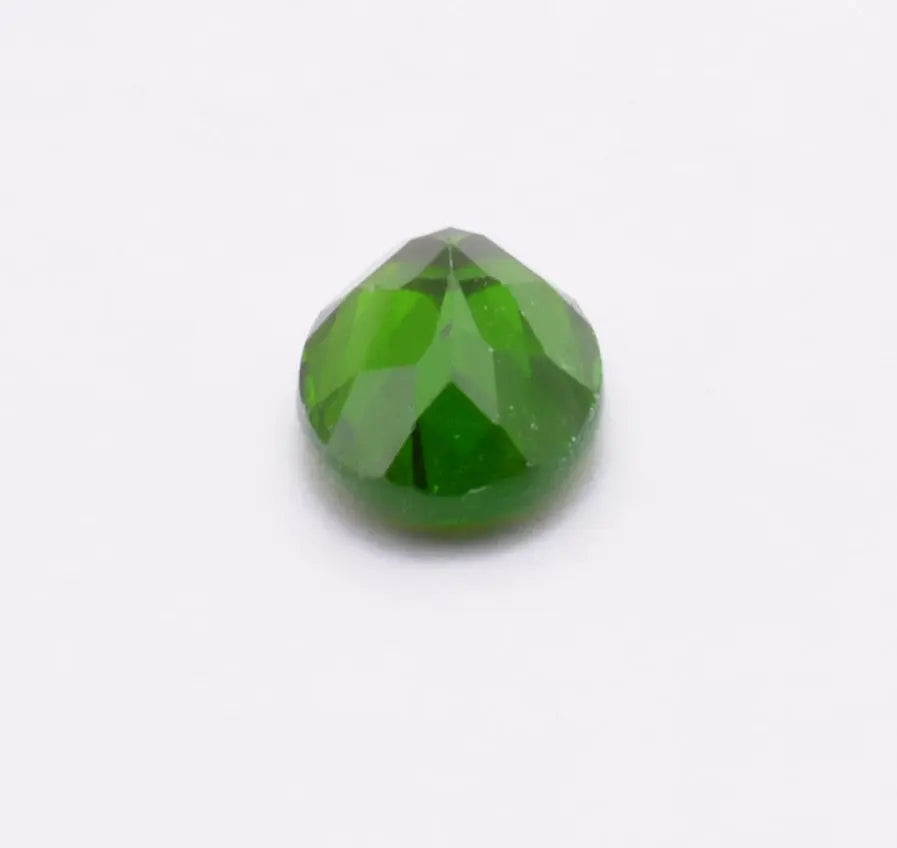 pierre taillée Diopside Chromifère 0,92ct