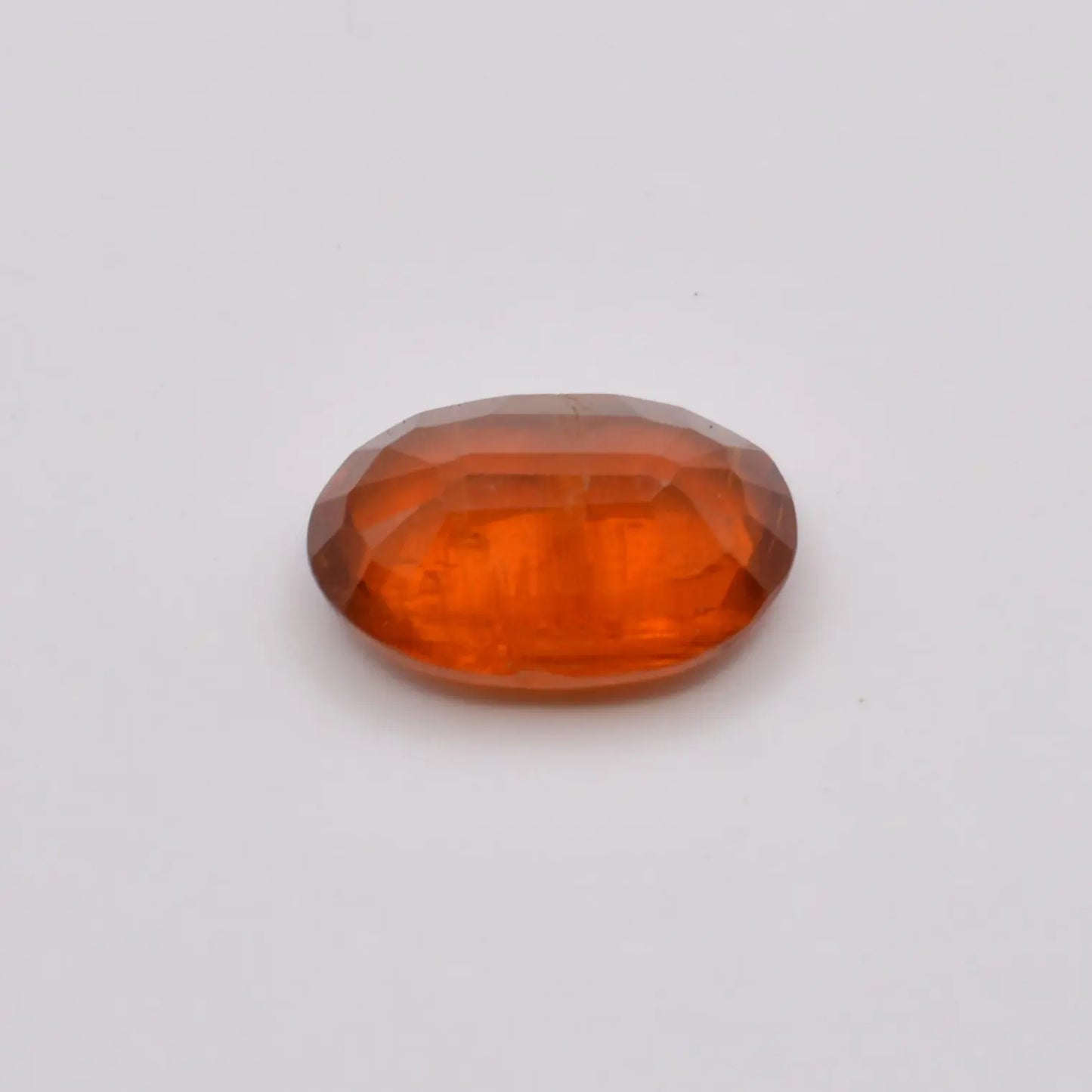 Gemme taillée Disthène orange 2,24ct