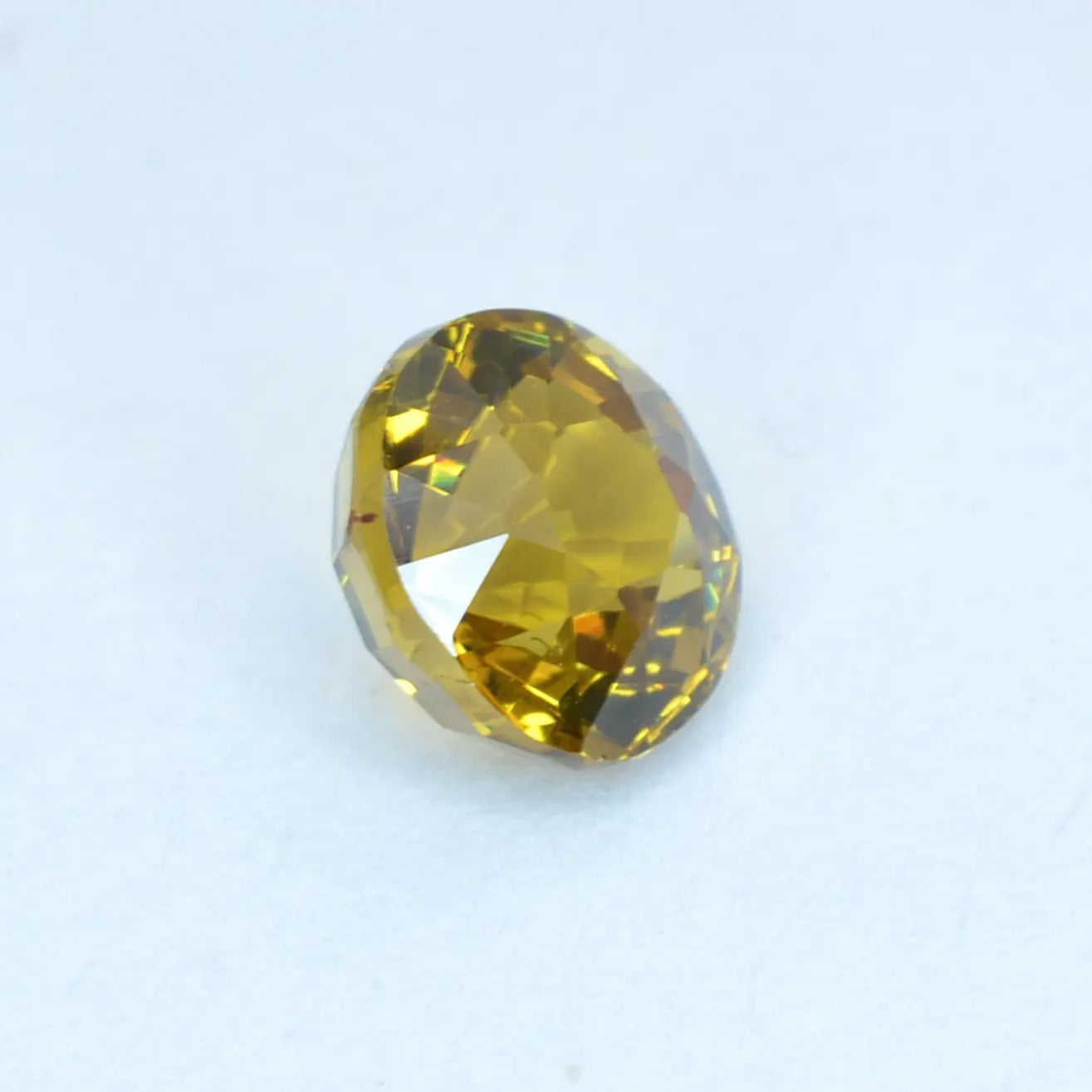 Pierre taillée Grenat du Mali Jaune Rond 0,80 ct