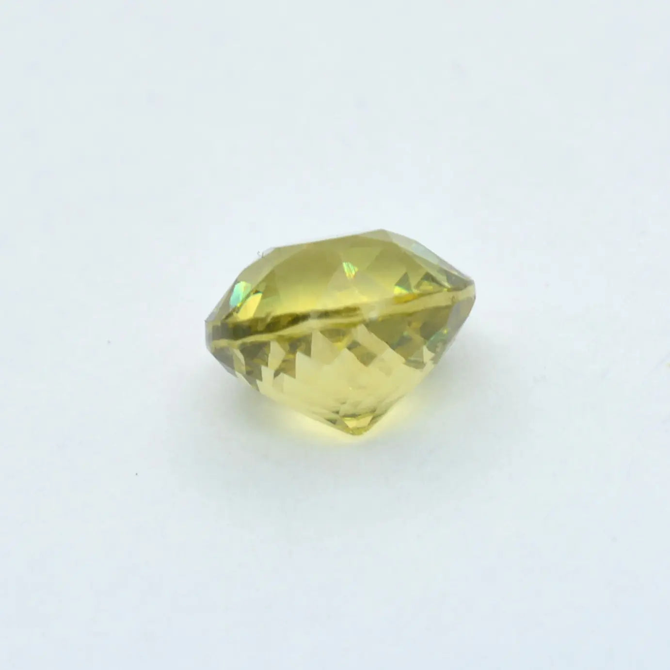 Pierre taillée Grenat du Mali Jaune Rond 0,69 ct