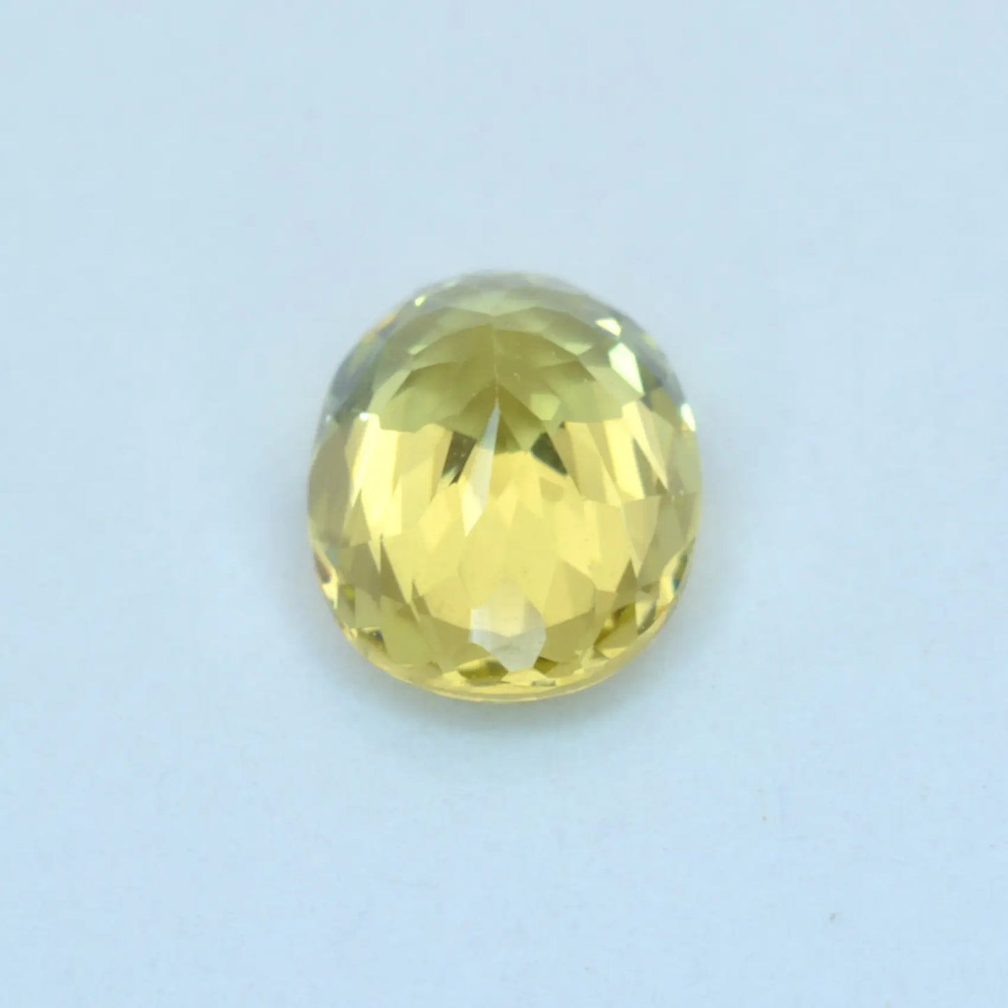 Pierre taillée Grenat du Mali Jaune Ovale 0,98 ct