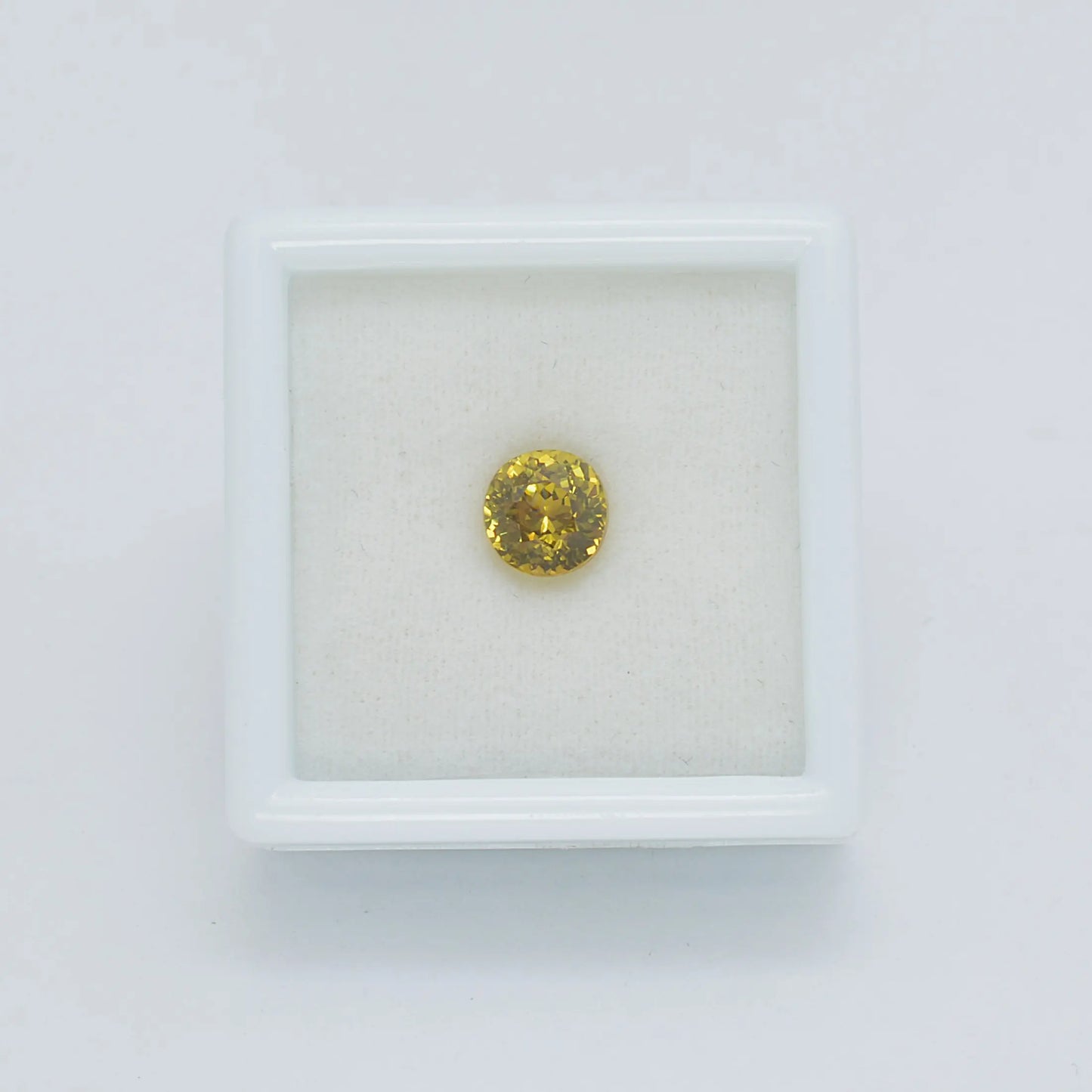 Pierre taillée Grenat du Mali Jaune Rond 1,26 ct