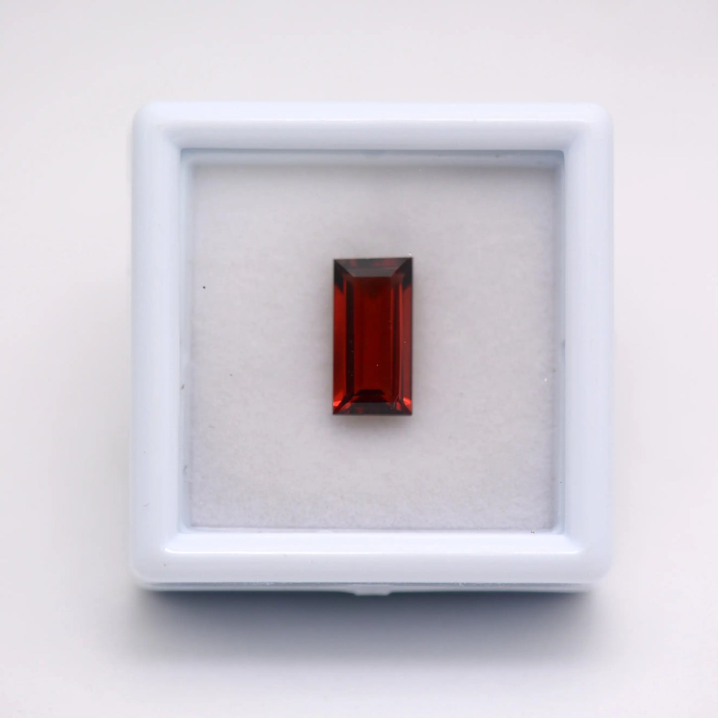 Grenat Rouge Rectangle 1,85 ct
