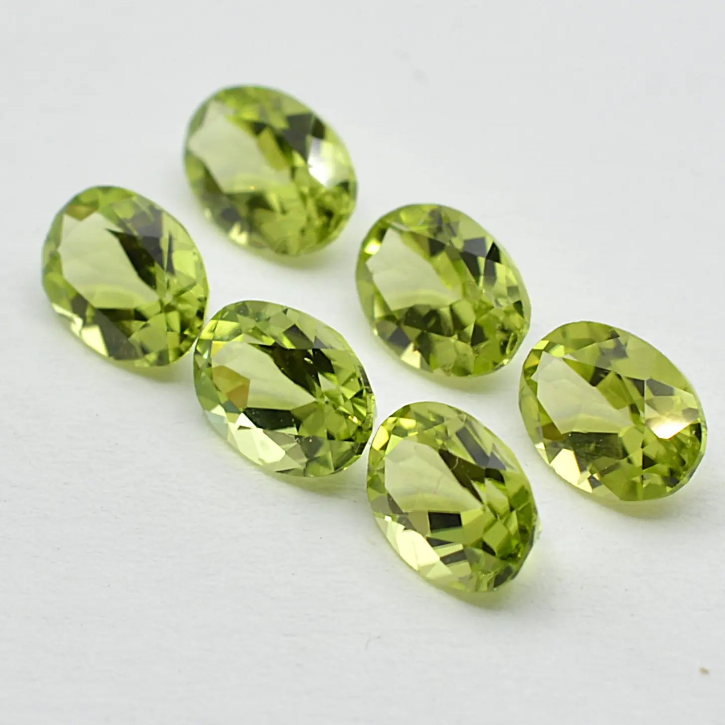 Lot Péridots Ovales 6x4-3ct