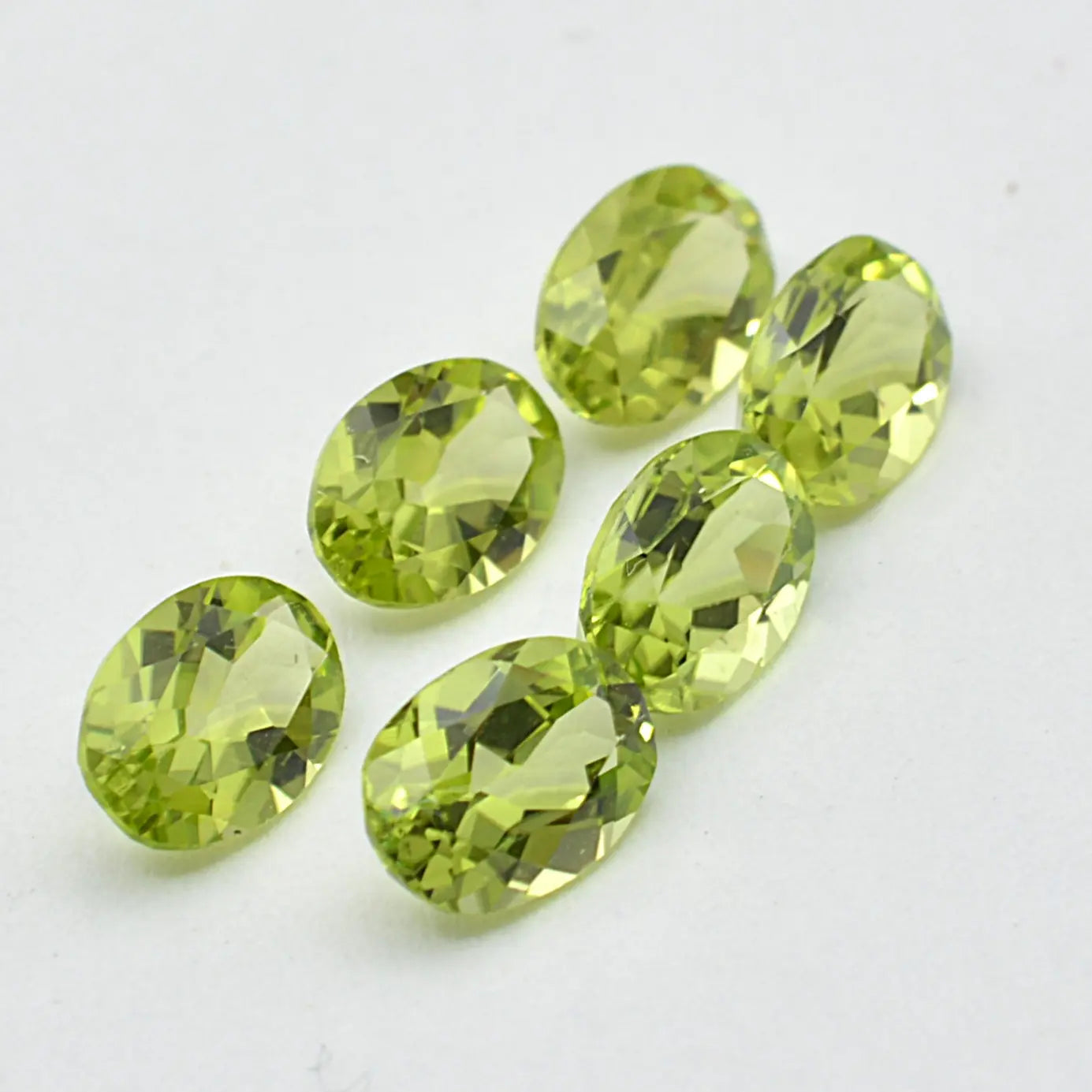 Lot Péridots Ovales 6x4-3ct