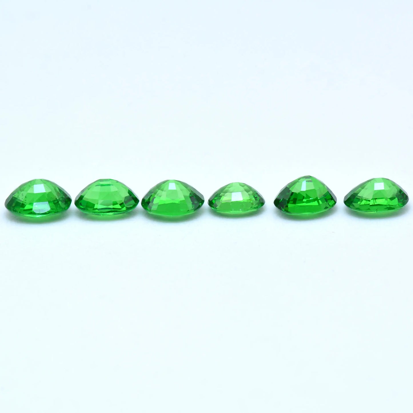 Lot de 6 Grenats Tsavorite Ovales - 1,81 ct