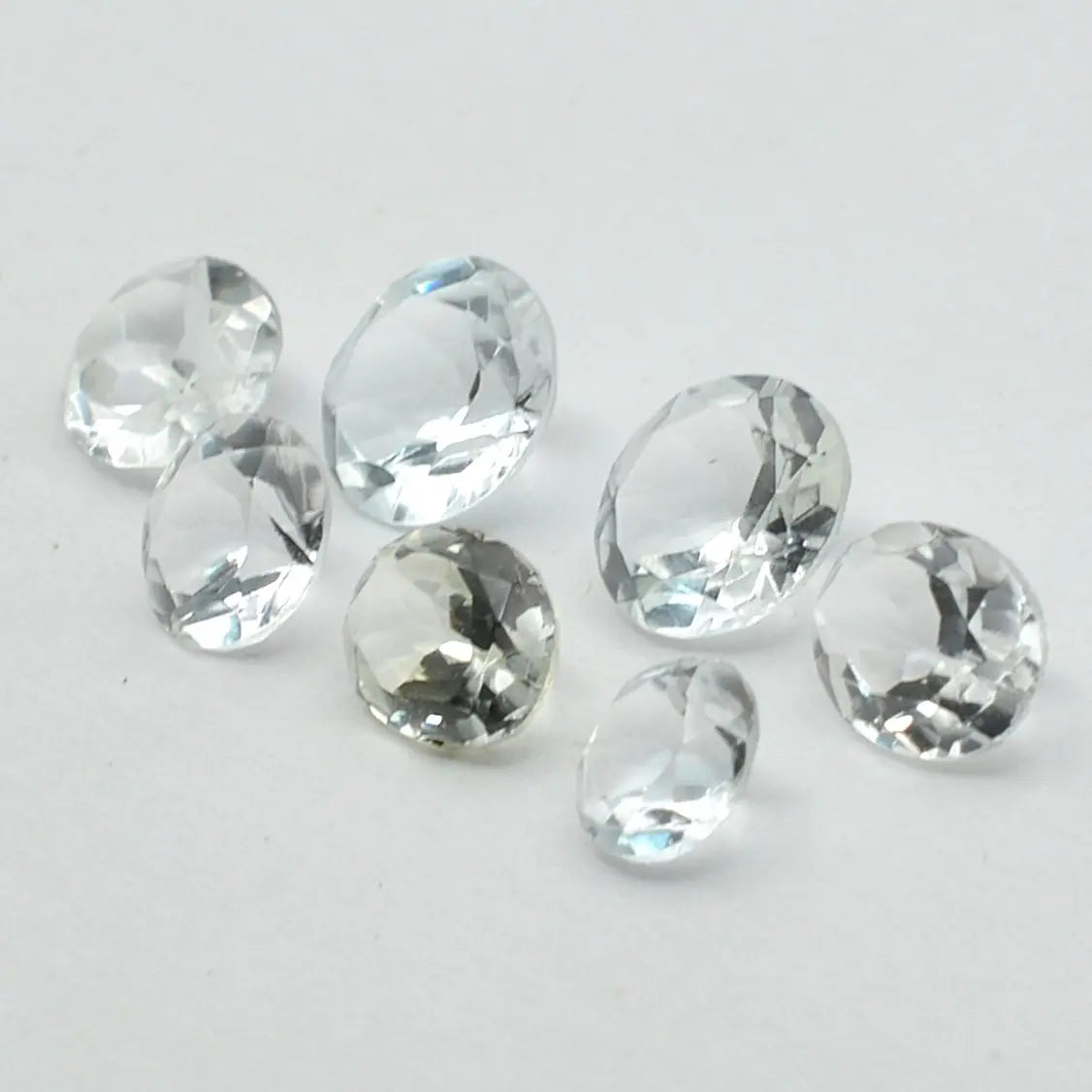 Lot de 7 Topazes Blanches 7ct