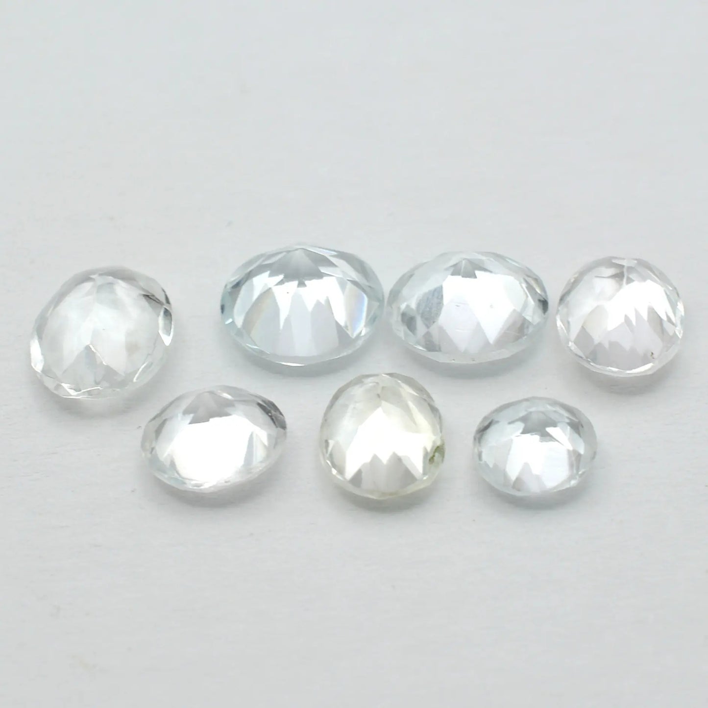 Lot de 7 Topazes Blanches 7ct