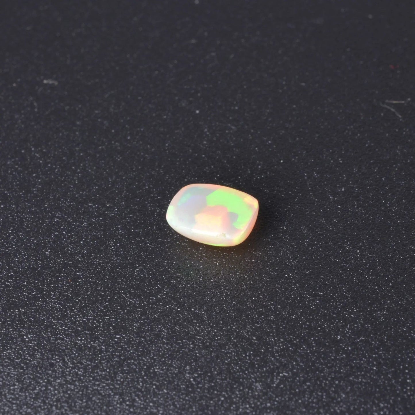 Pierre taillée Opale 0,91ct