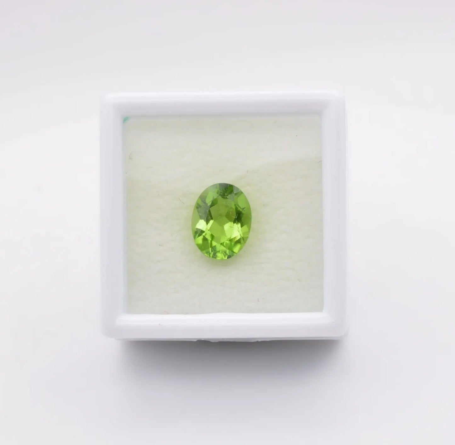 Péridot Ovale 2,23ct - pierre précieuse - gemme