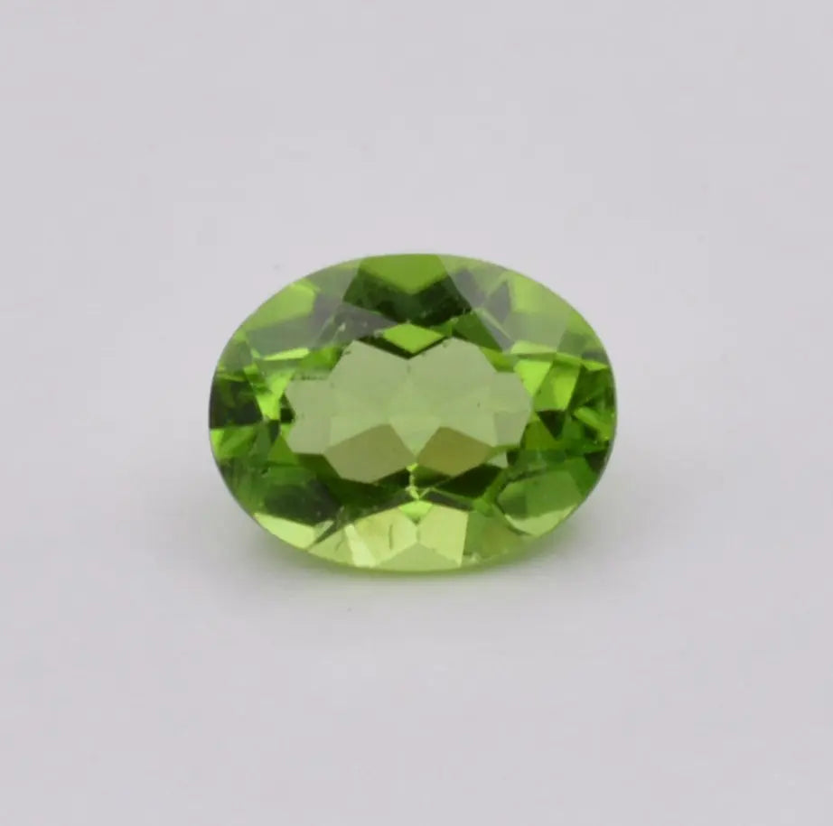 Péridot Ovale 2,23ct - pierre précieuse - gemme