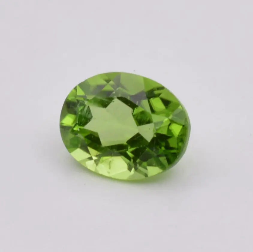 Péridot Ovale 2,23ct - pierre précieuse - gemme