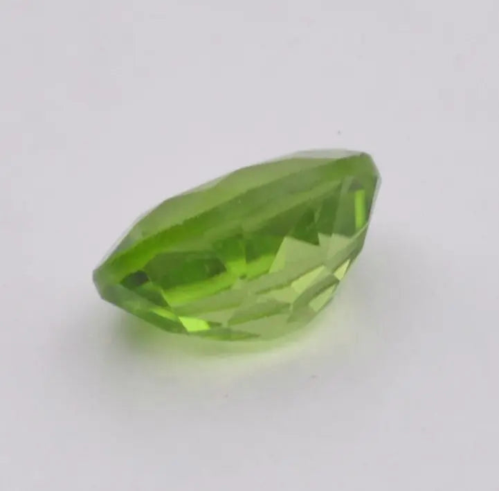 Péridot Ovale 2,23ct - pierre précieuse - gemme