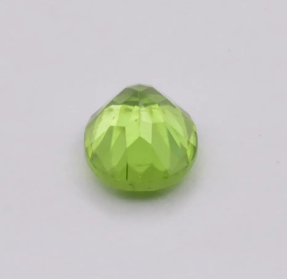 Pierre taillée Péridot Ovale 2,23ct