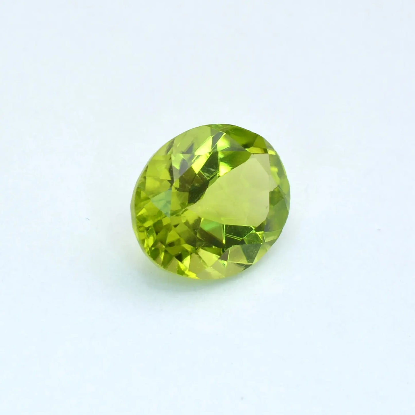 Pierre taillée Péridot Ovale 1,88ct