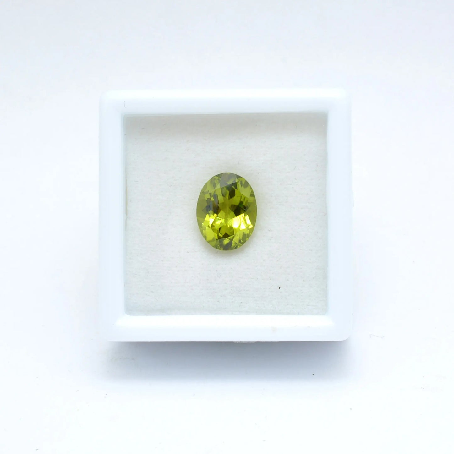 Pierre taillée Péridot Ovale 2,09ct