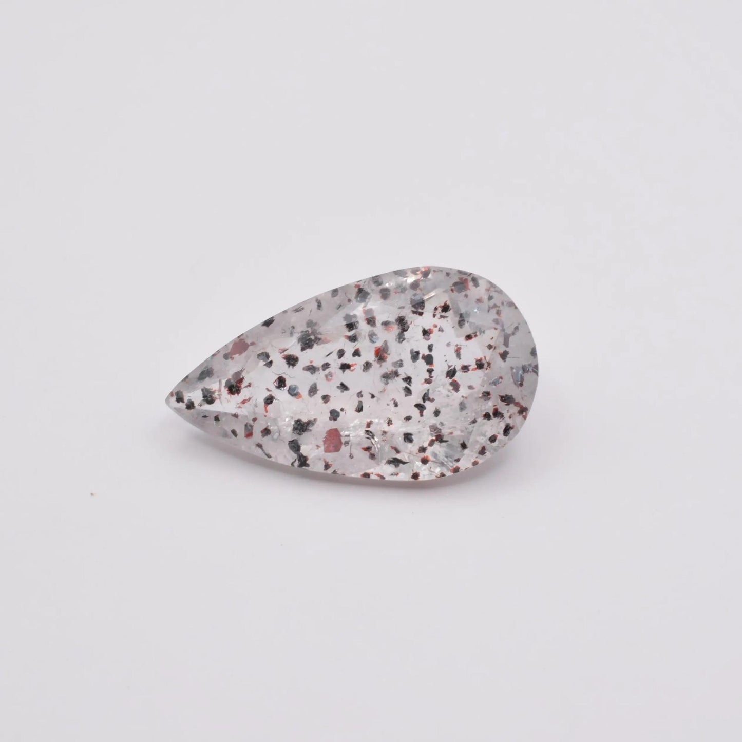 Pierre taillée Quartz à inclusions d'Hématite 9,19ct