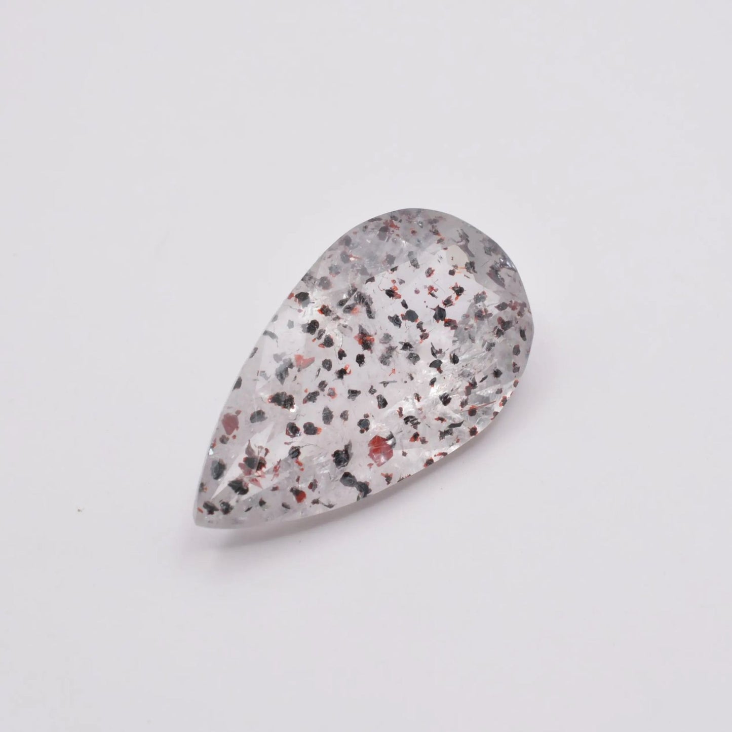 Pierre taillée Quartz à inclusions d'Hématite 9,19ct