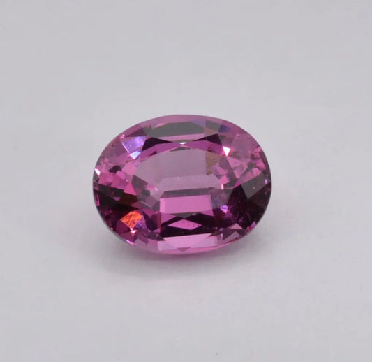 pierre taillée Grenat Rhodolite 2,06ct