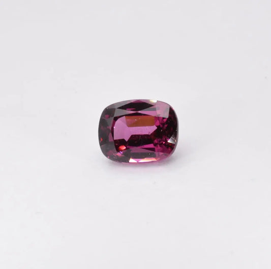 pierre taillée Grenat Rhodolite 1,27ct