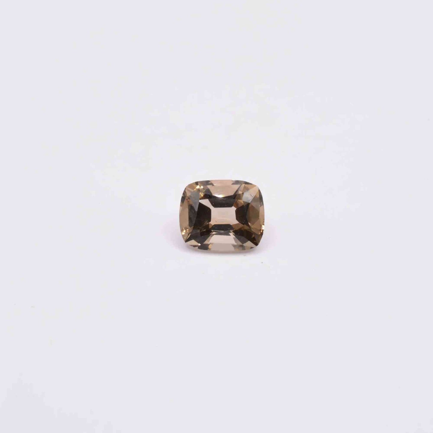 Pierre taillée Scapolite Brune Coussin 3,72ct