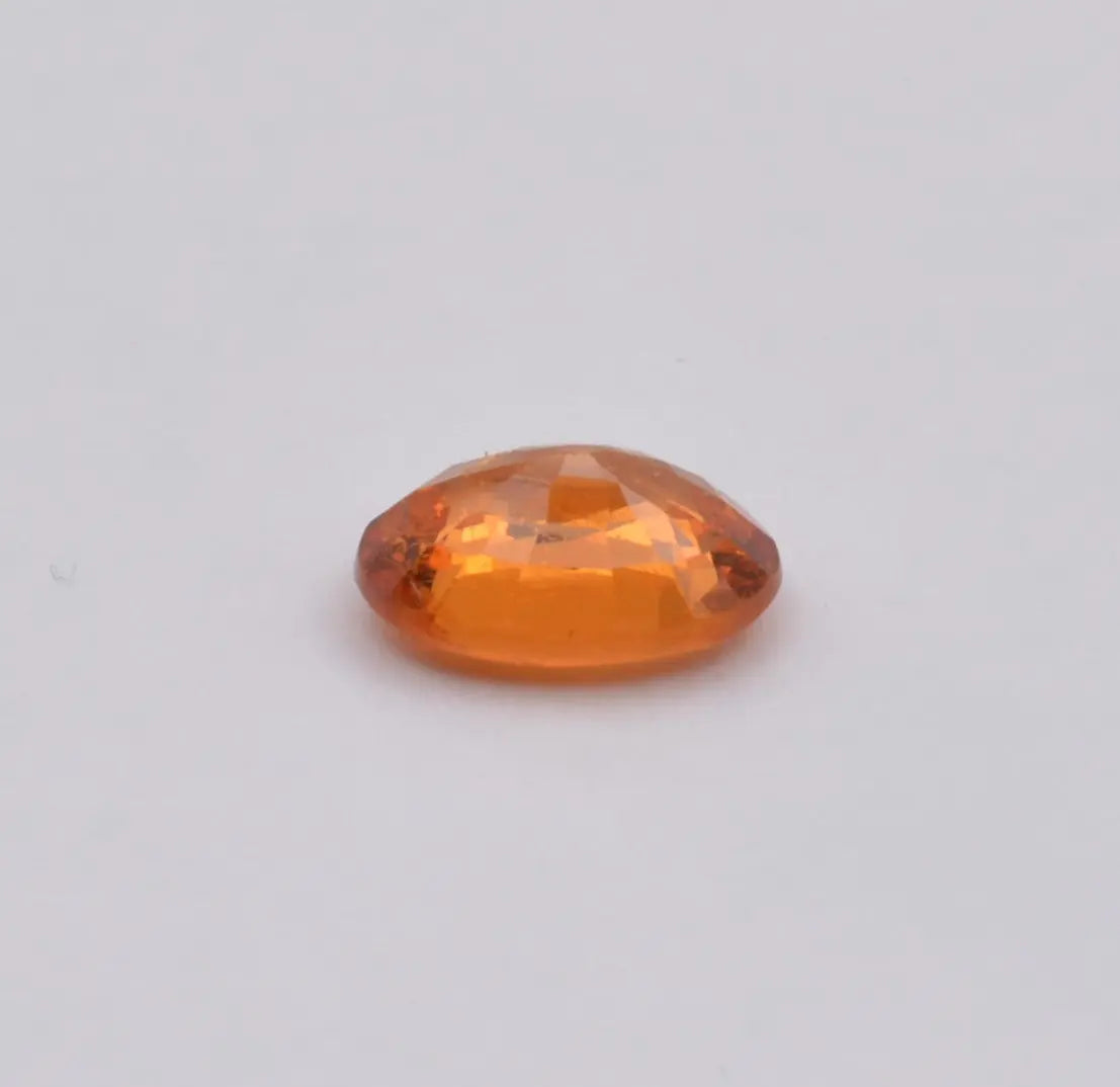 Pierre taillée Grenat Spessartite Ovale 1,79ct