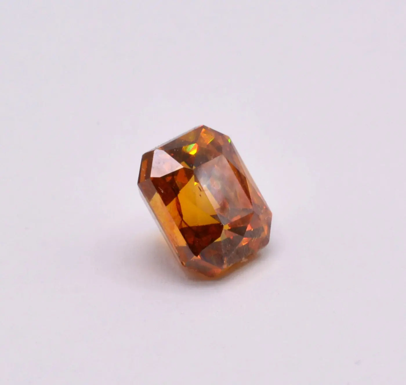 Pierre taillée Sphalérite 6,48ct