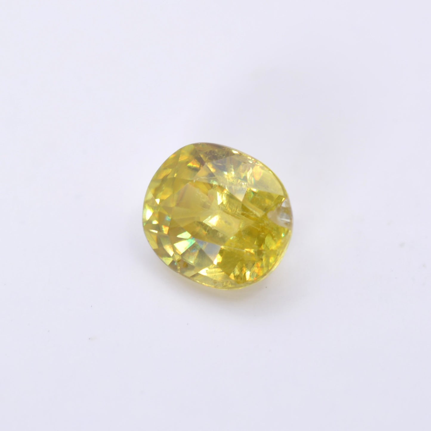 Pierre taillée Sphène ou Titanite Ovale 1,21ct