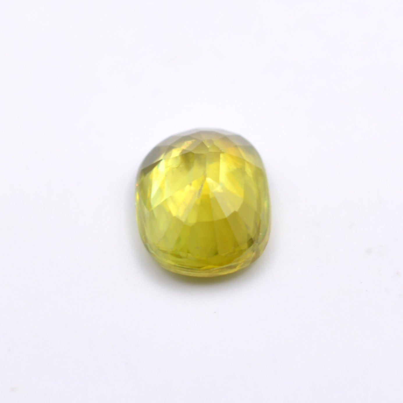 Sphène ou Titanite Ovale 0,77ct Pierre précieuse