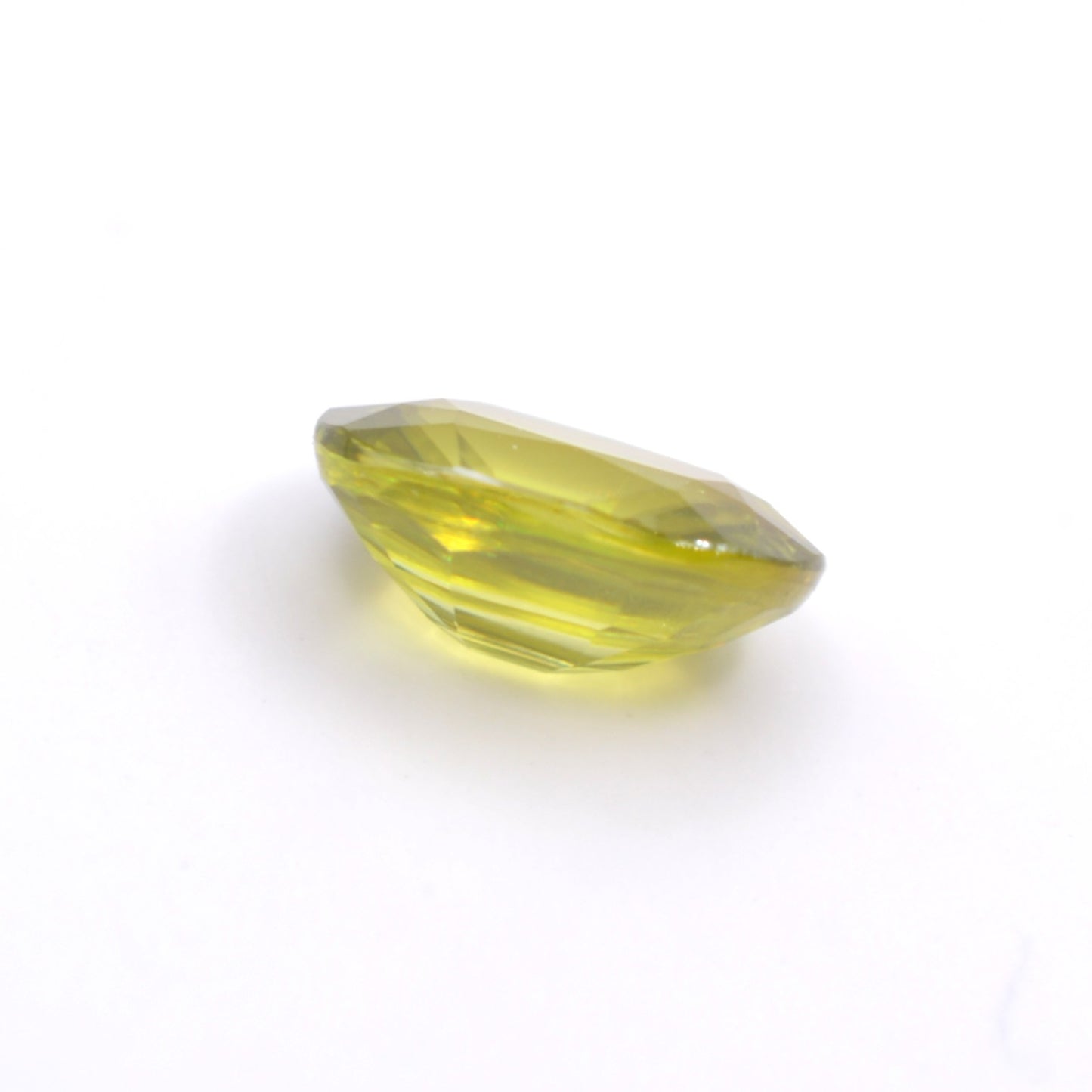 Sphène ou Titanite Ovale 0,77ct Pierre précieuse