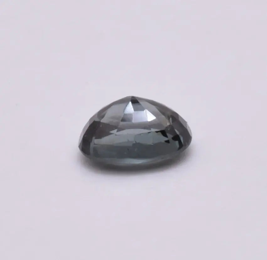 Spinelle Ovale 1,35ct - pierre précieuse - gemme