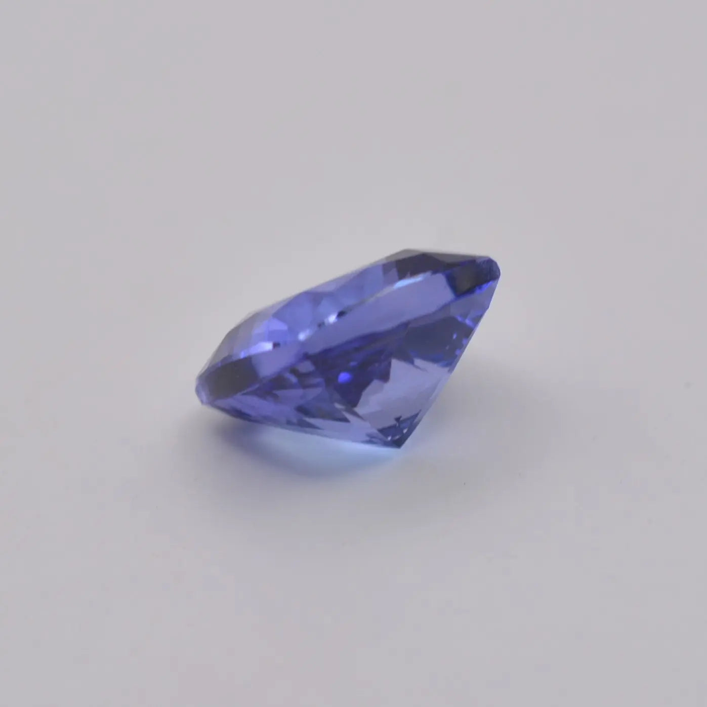 Pierre taillée Tanzanite Coussin Carré 2,84ct