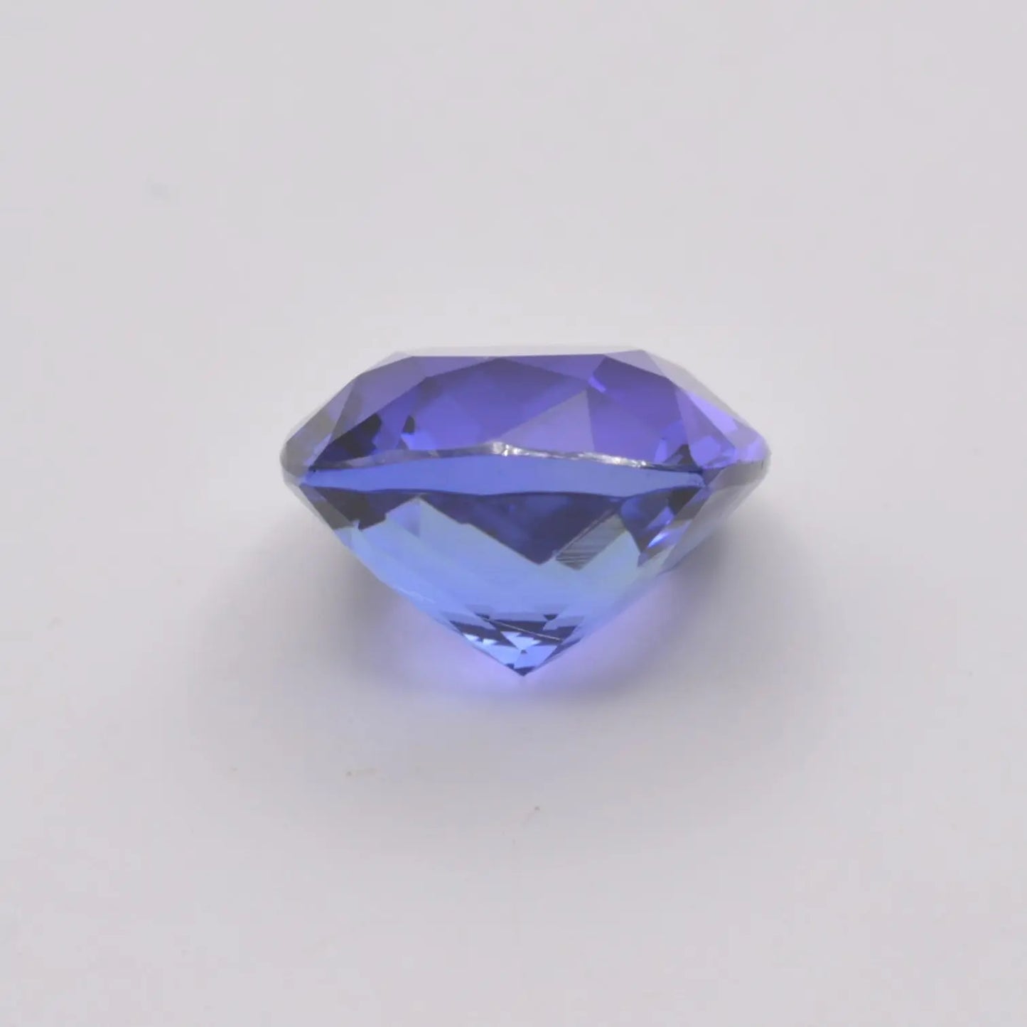 Pierre taillée Tanzanite coussin carré 3,51ct