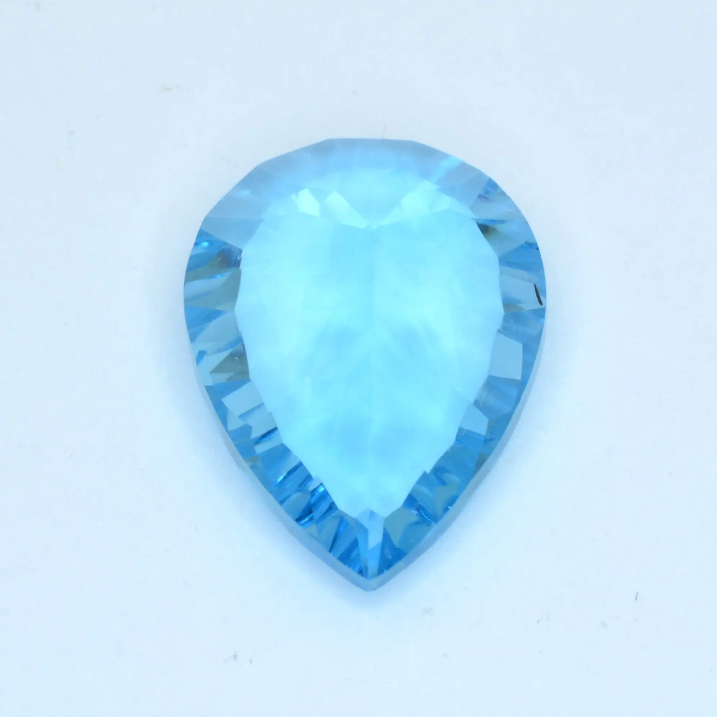 Topaze Bleue Poire 6,63 ct -