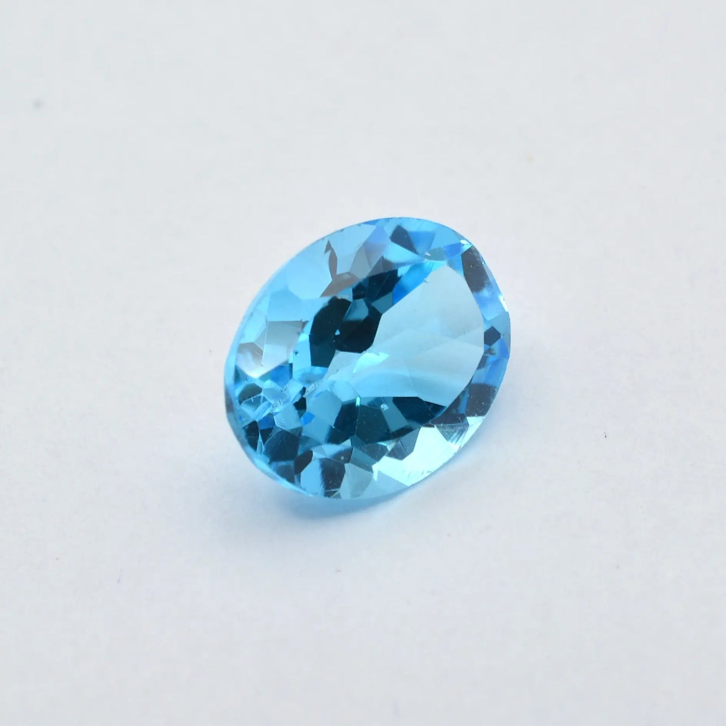 Topaze Bleue Ovale 2,16 ct