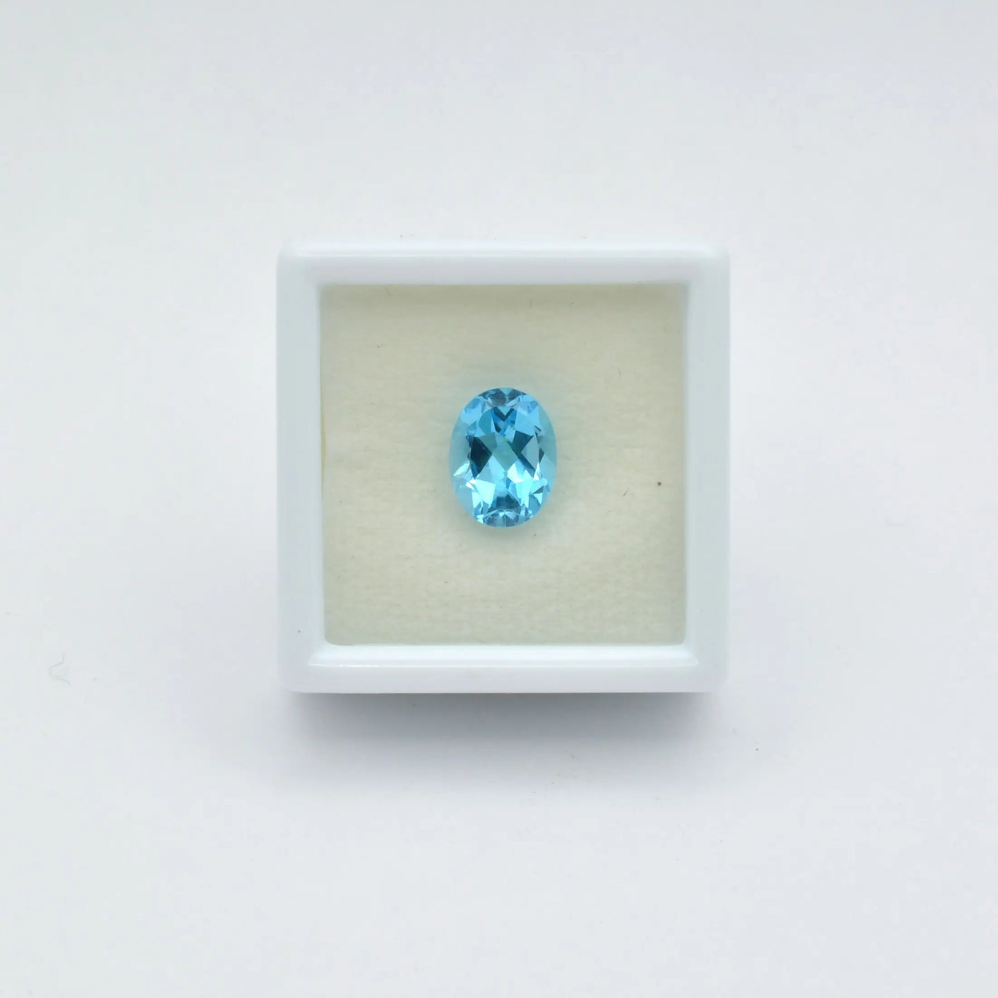 Topaze Bleue Ovale 2,26 ct