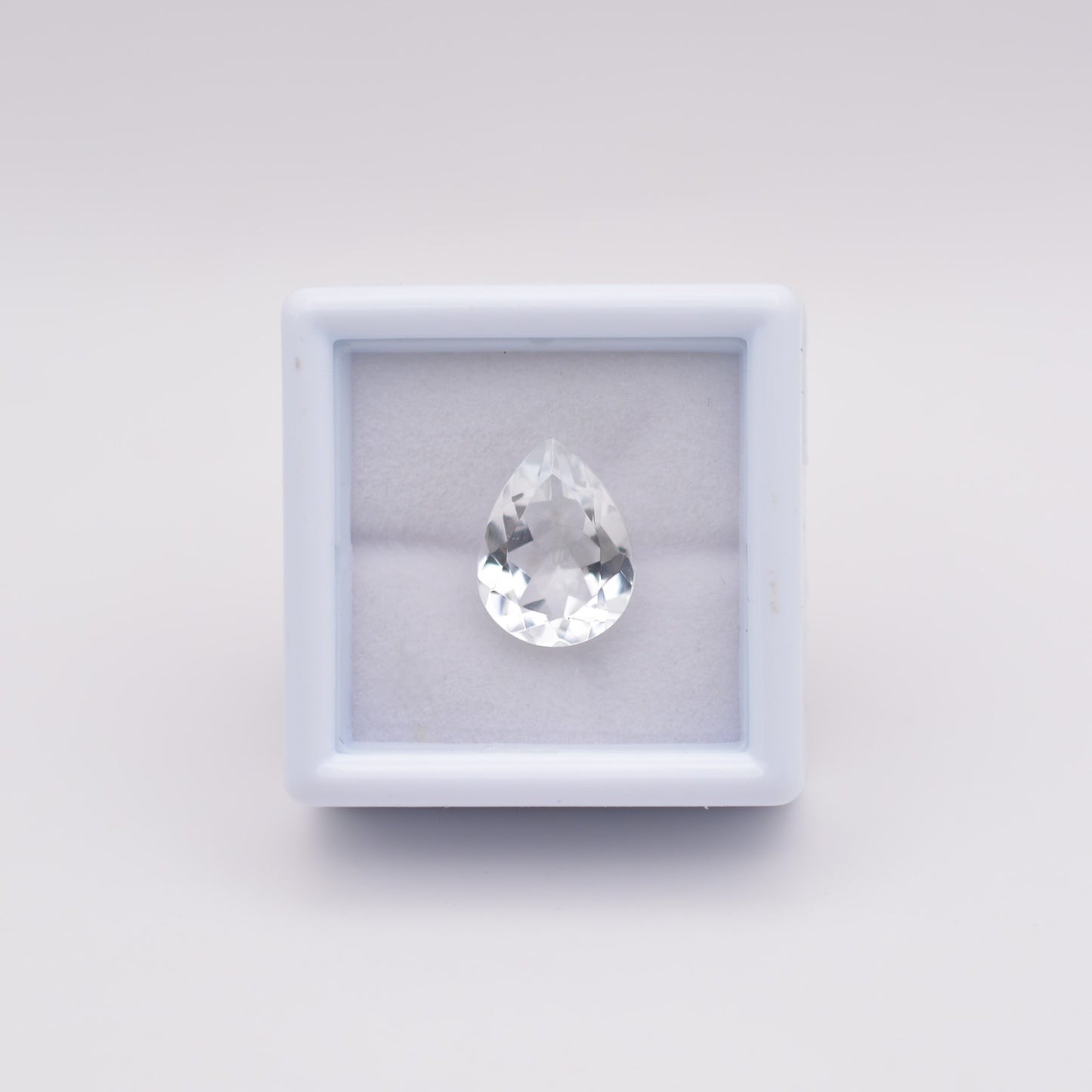 Topaze incolore Poire 4,37ct