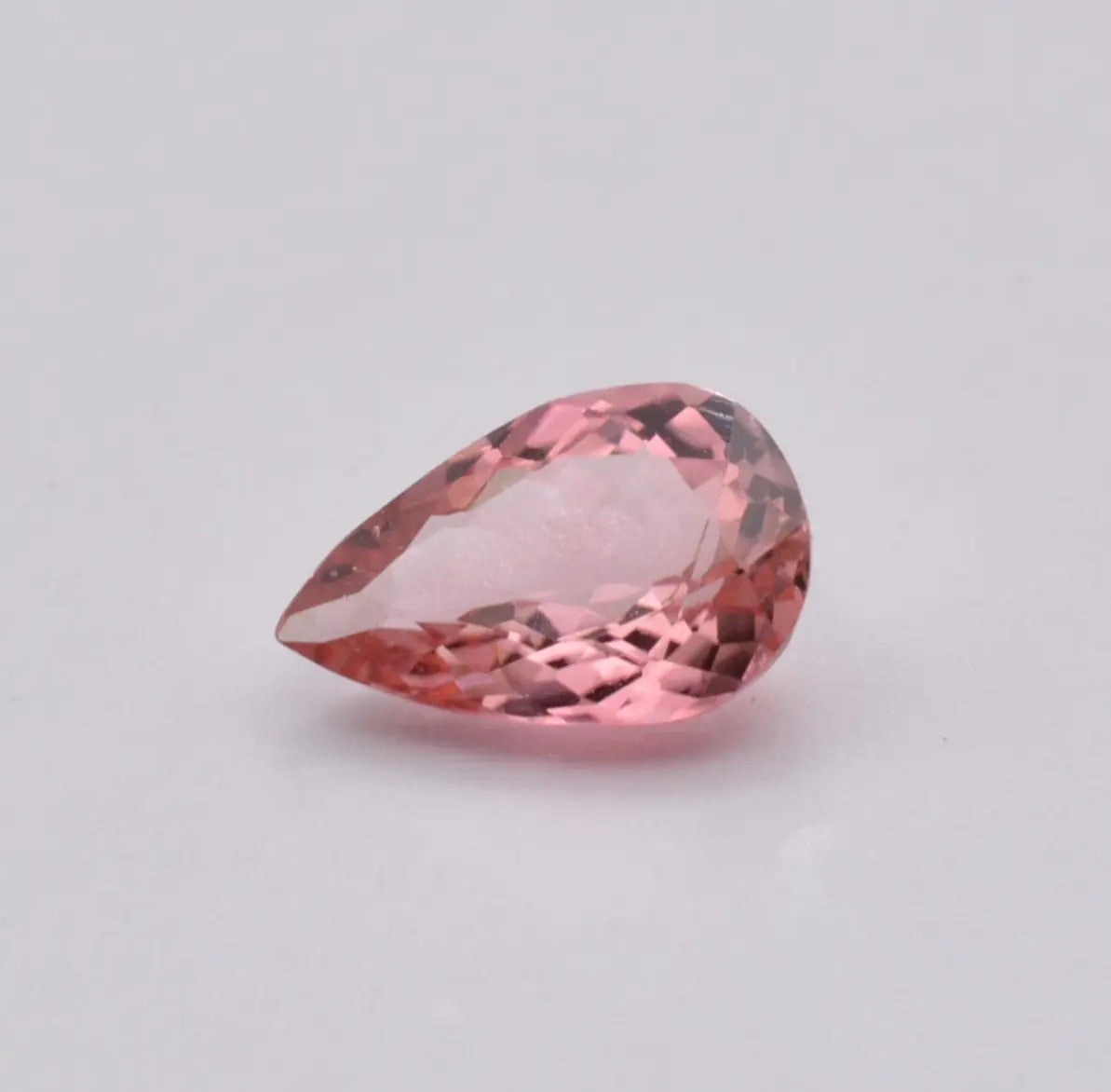 Pierre taillée Tourmaline Rose Poire 1,09ct