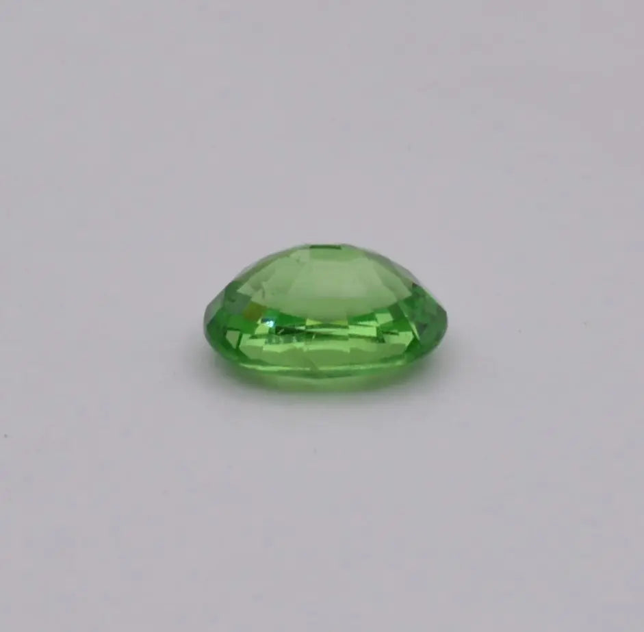 Pierre taillée Grenat Tsavorite Ovale Vert 0,82ct