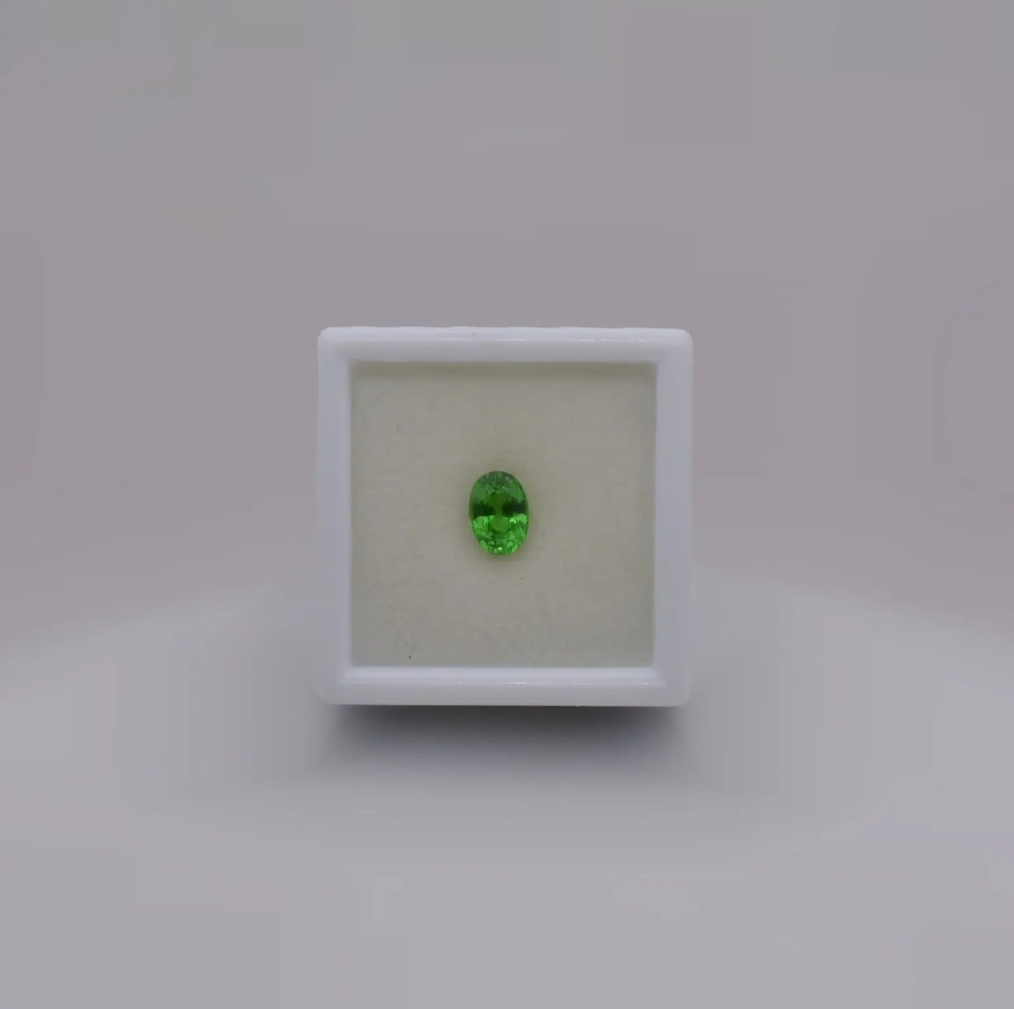 Grenat Tsavorite Ovale Vert 0,77ct - pierre précieuse - gemme