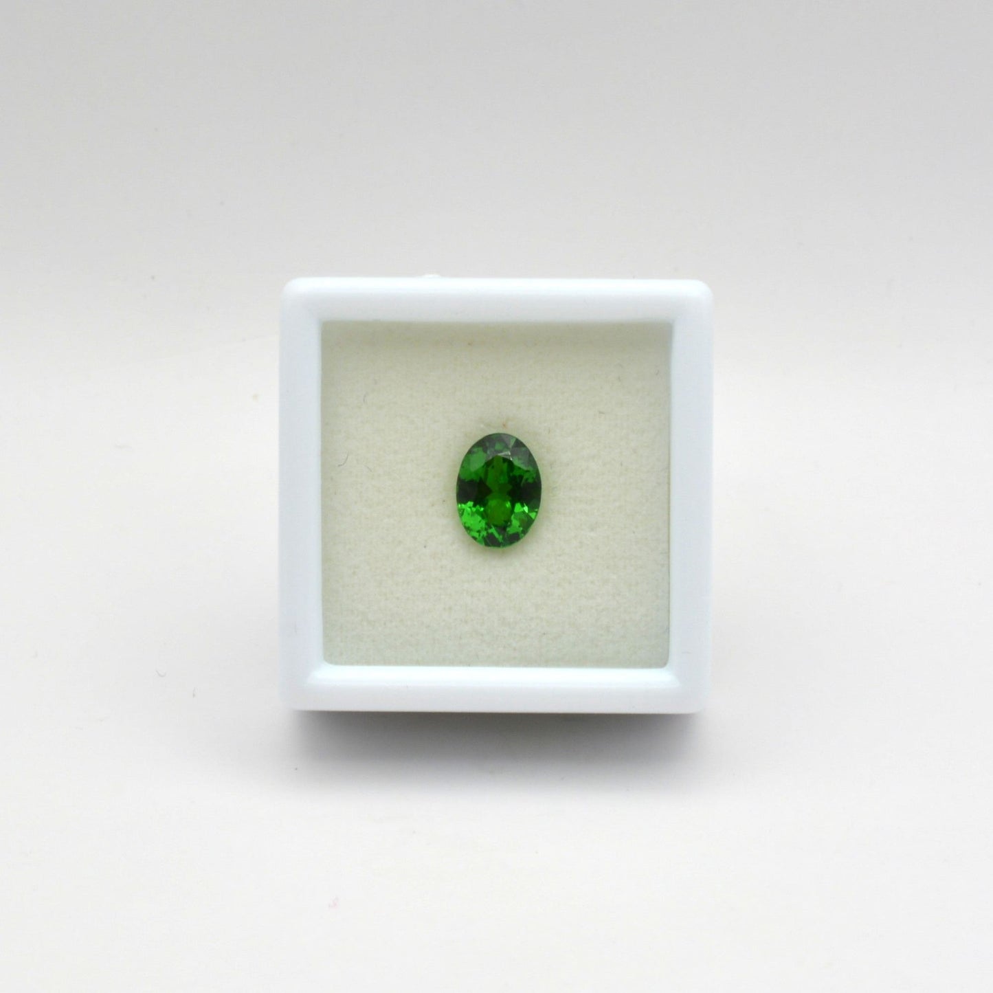 Pierre taillée Grenat Tsavorite Ovale Vert 1,09ct