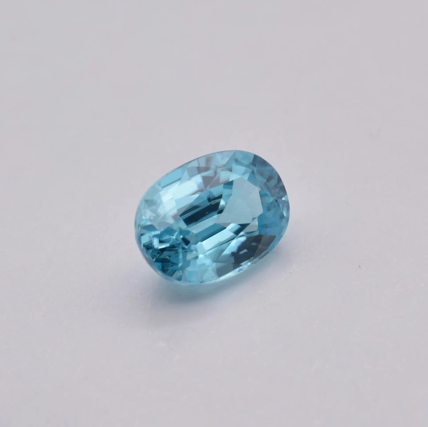 Zircon Bleu Ovale 2,48ct - pierre précieuse - gemme