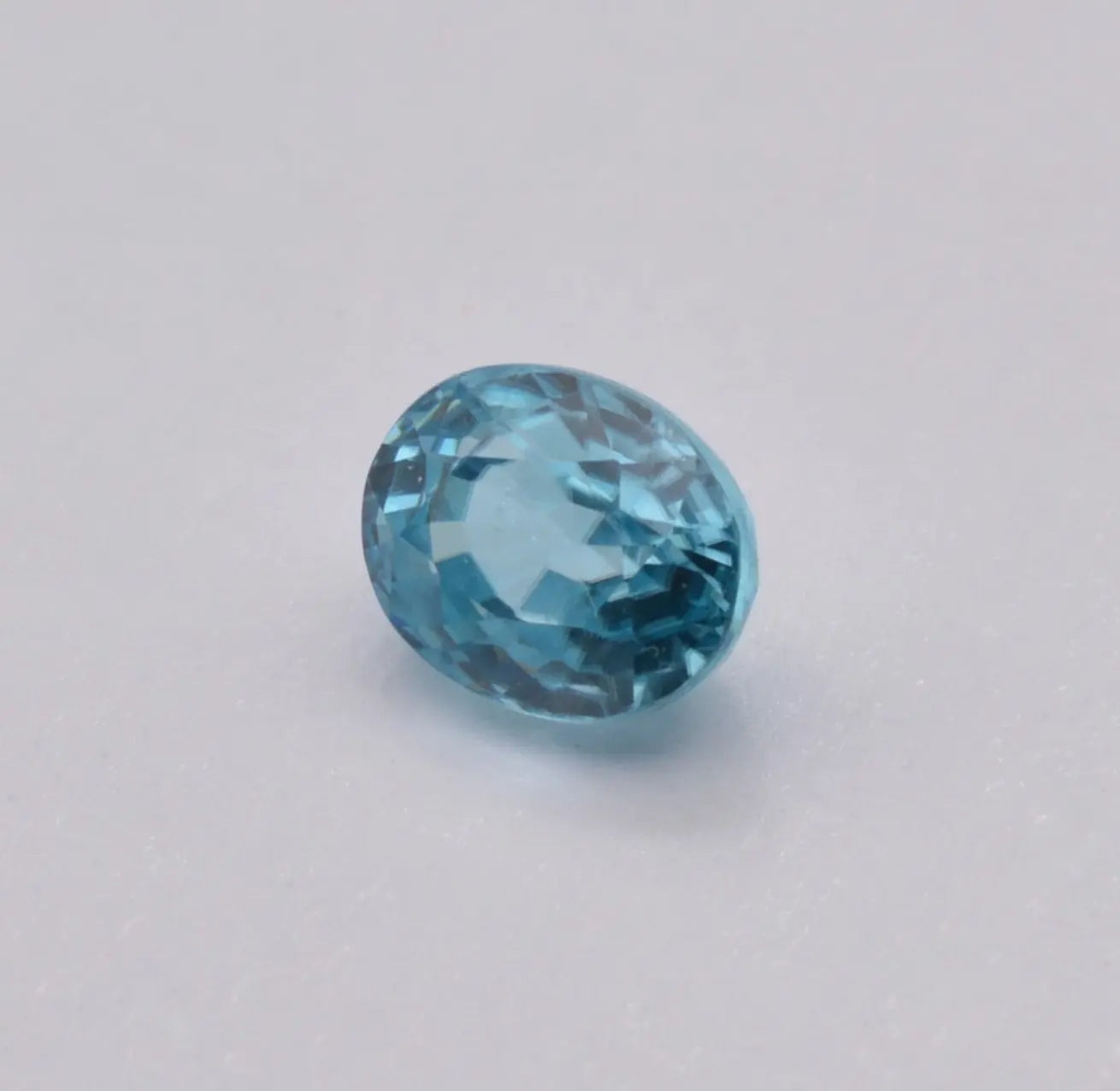 Zircon Bleu Ovale 1,95ct - pierre précieuse - gemme