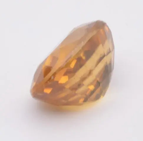 Pierre taillée Zircon orangé Ovale 2,40ct