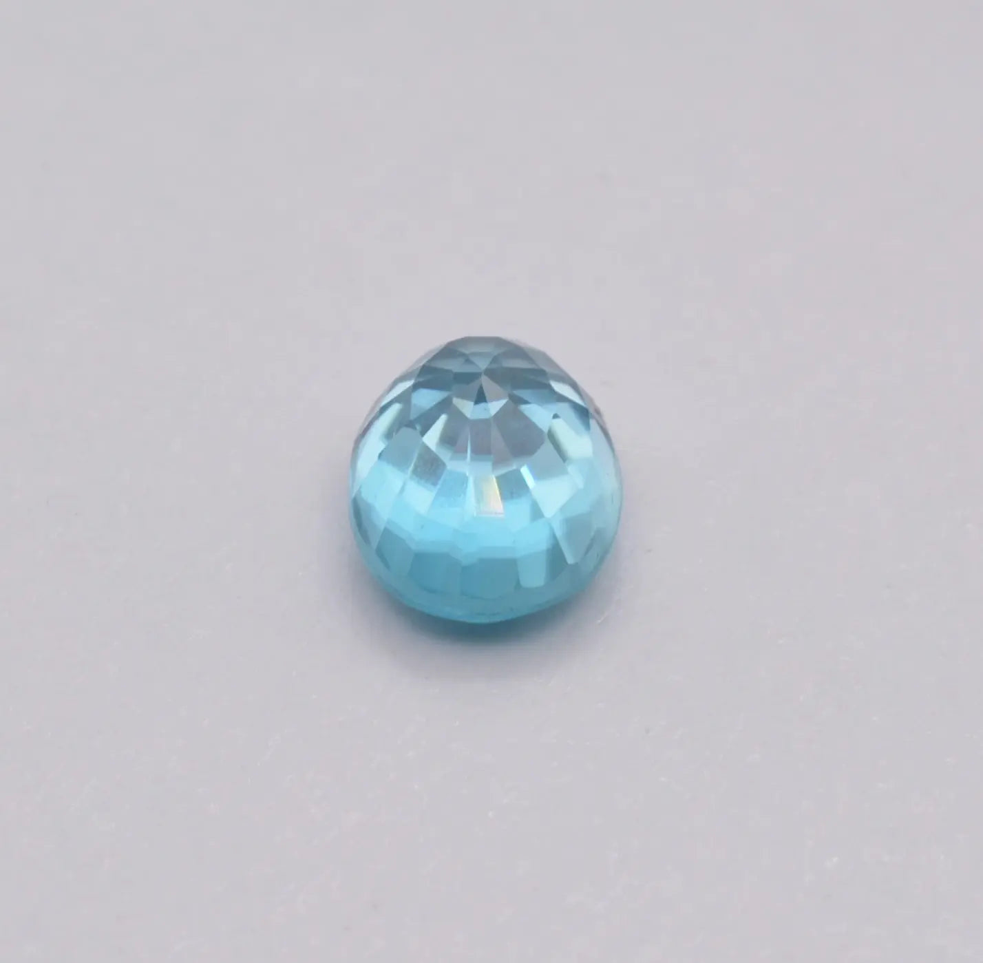 Pierre taillée Zircon Bleu Ovale 1,95ct