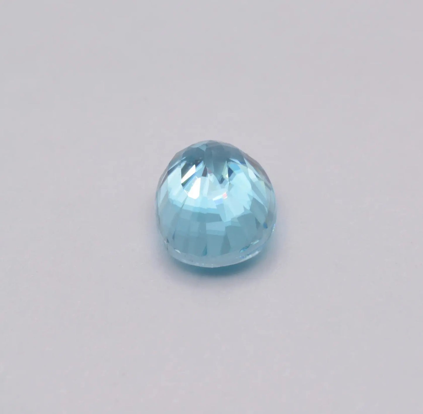 Pierre taillée Zircon Bleu Ovale 2,48ct